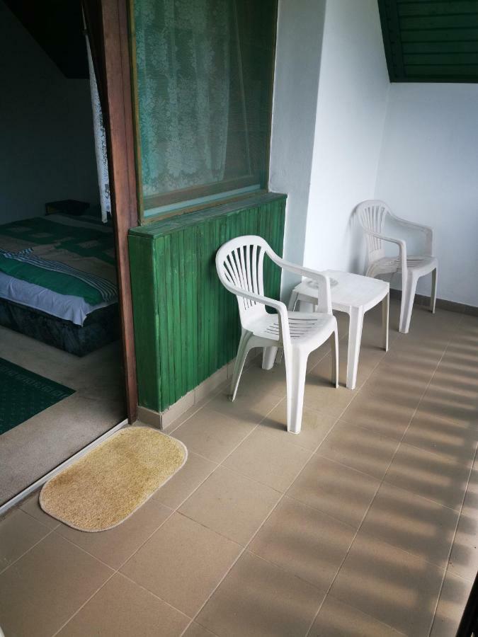 Ket Diofa Vendeghaz Hotel เฟลโชตาร์คานย์ ภายนอก รูปภาพ